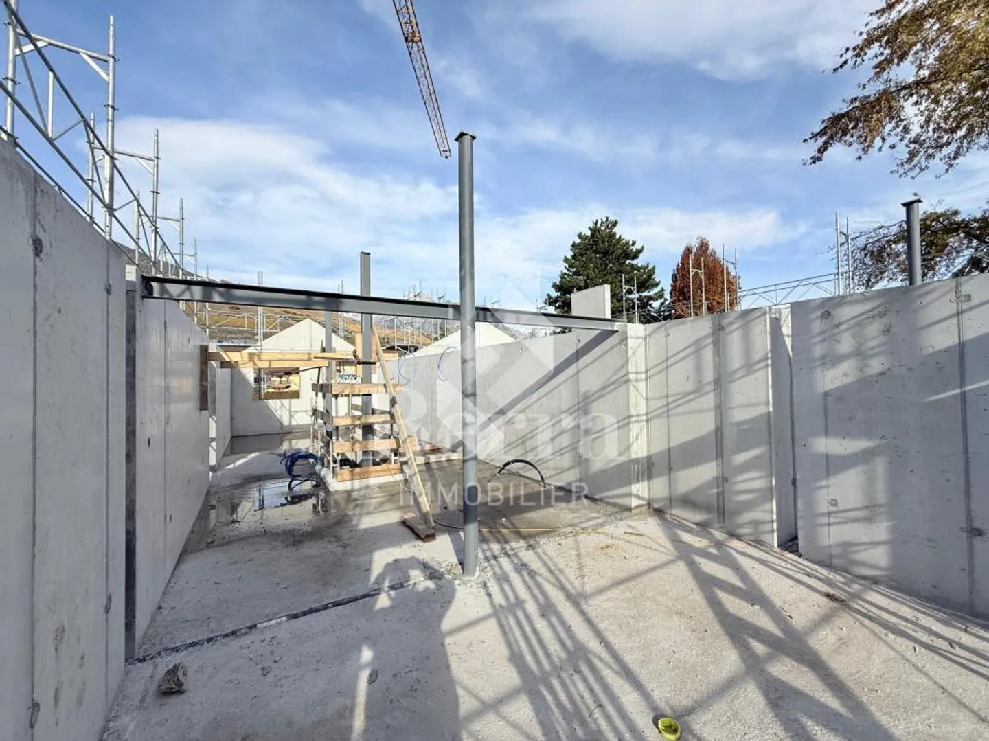 Beautiful Duplex in Residential Area - Photo 4 of 13