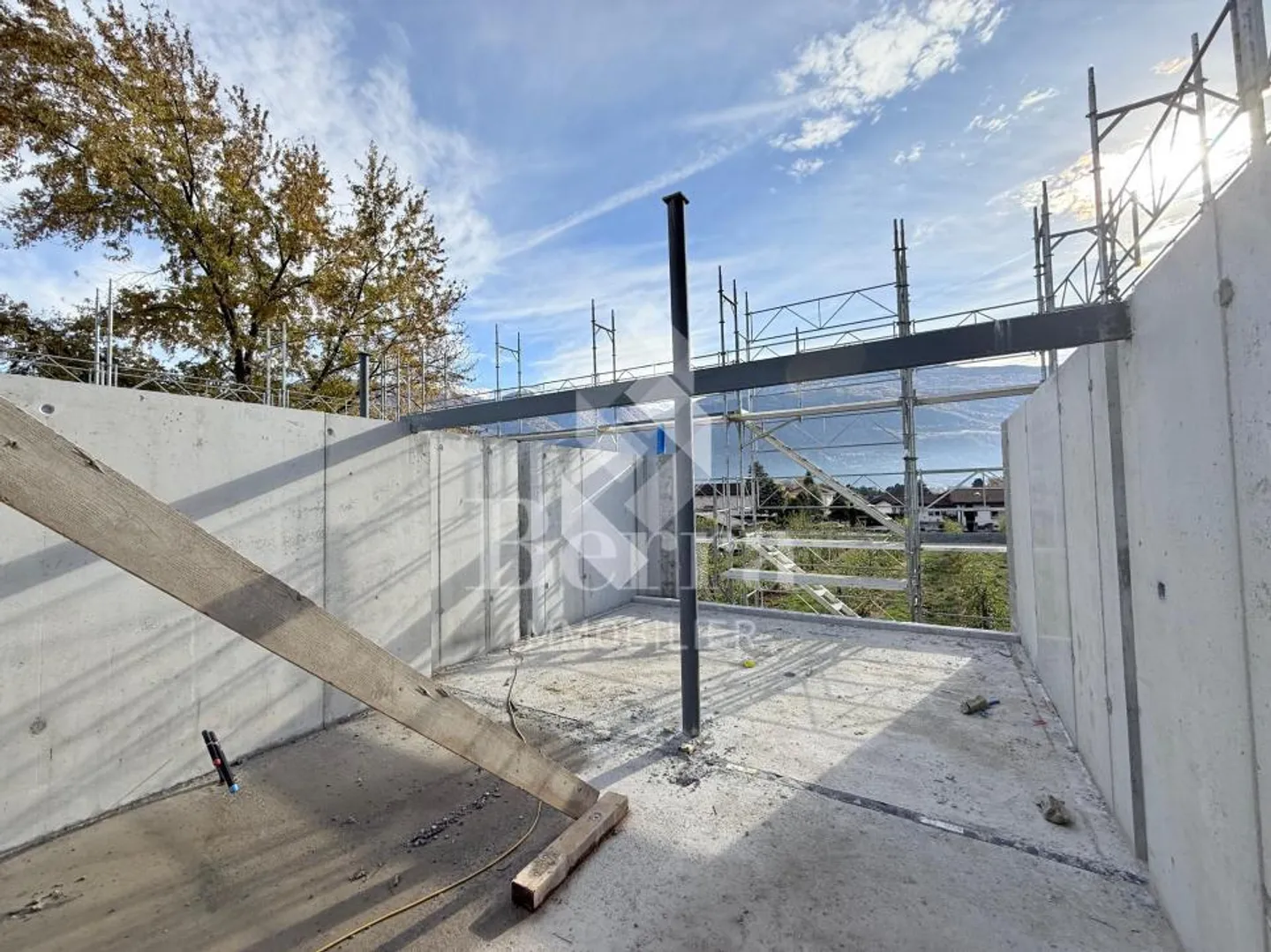 Beautiful Duplex in Residential Area - Photo 12 of 13