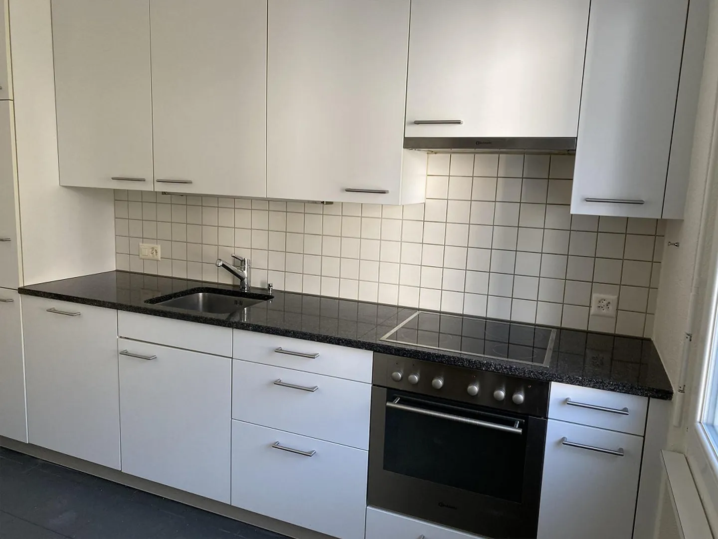 Appartamento familiare ristrutturato e tranquillo - Foto 3 di 9