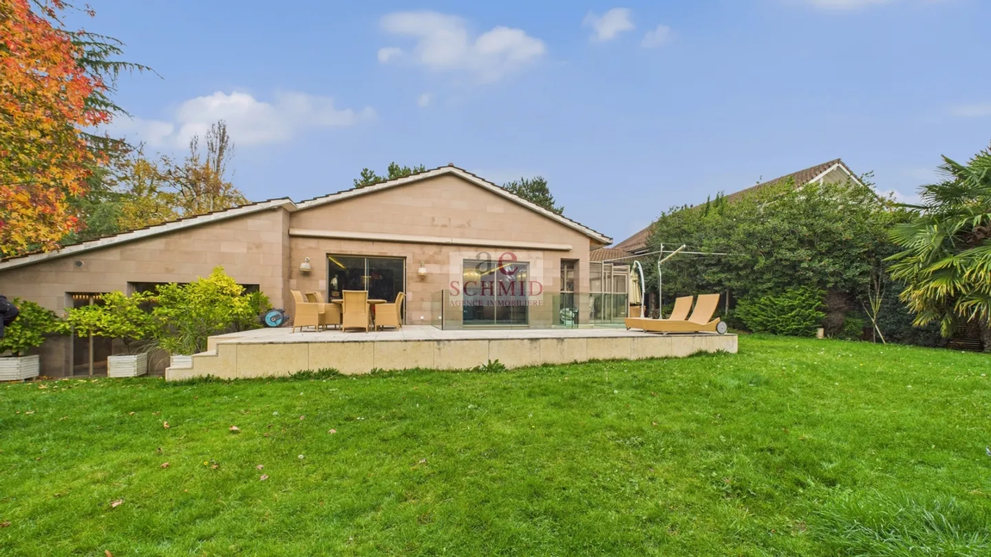 9-room House - Photo 9 of 10