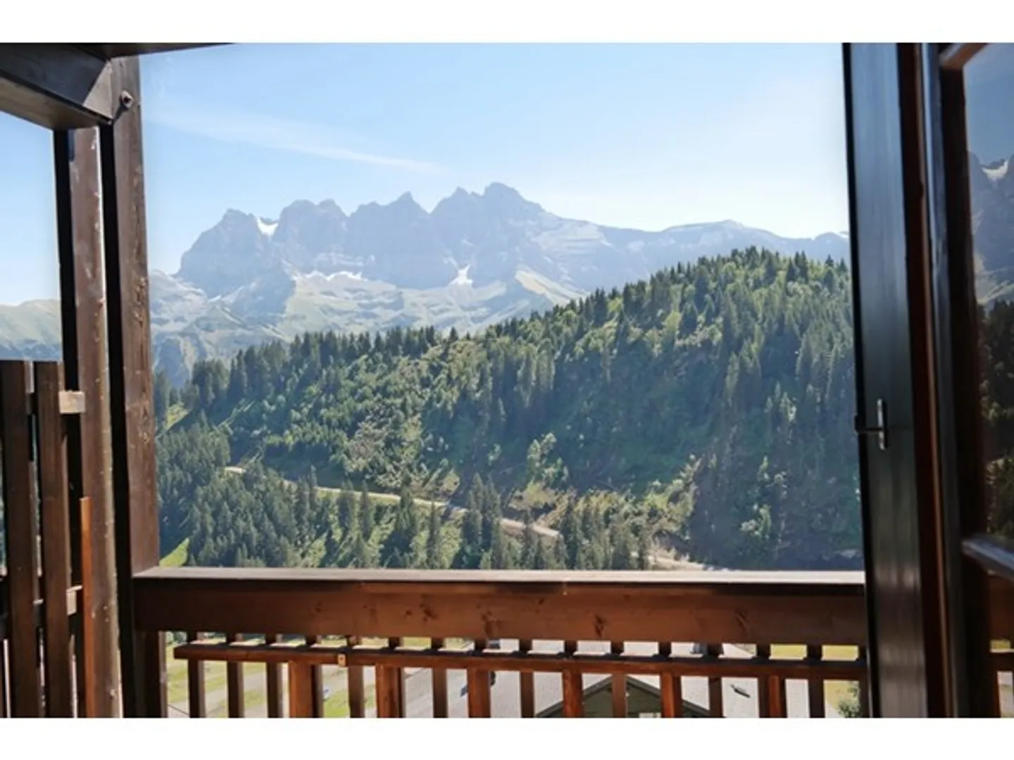 Cozy Studio with Panoramic View - Photo 2 of 11
