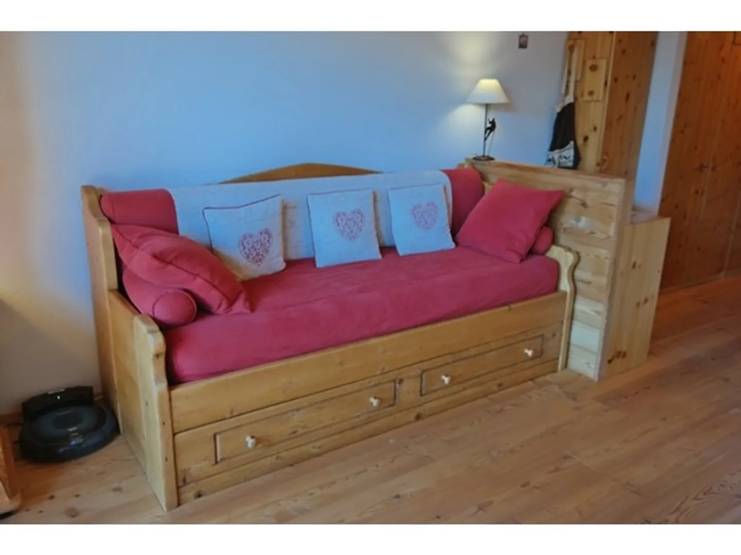 Cozy Studio with Panoramic View - Photo 5 of 11