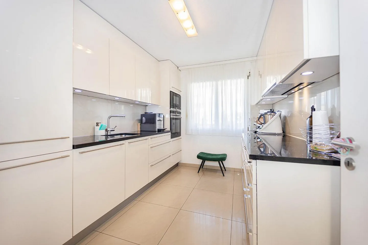 Casa unifamiliare angolare attraente con giardino esclusivo e Swimspa - Foto 5 di 15