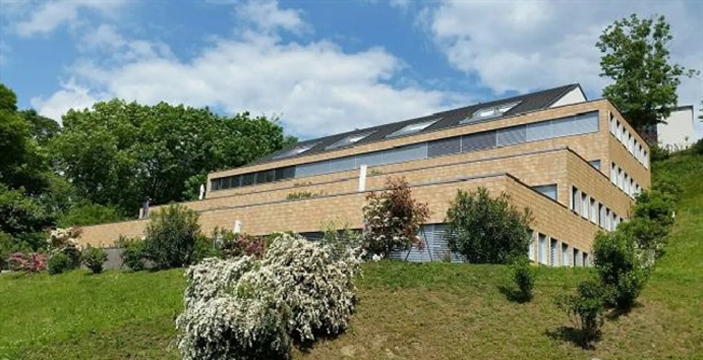 SPACIOUS 5.5-ROOM DUPLEX WITH PANORAMIC VIEW - Photo 1 of 15