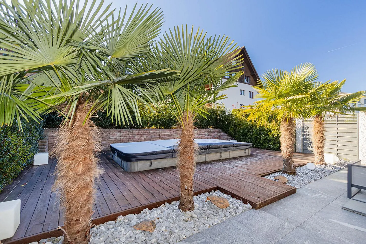 Casa unifamiliare angolare attraente con giardino esclusivo e Swimspa - Foto 9 di 15