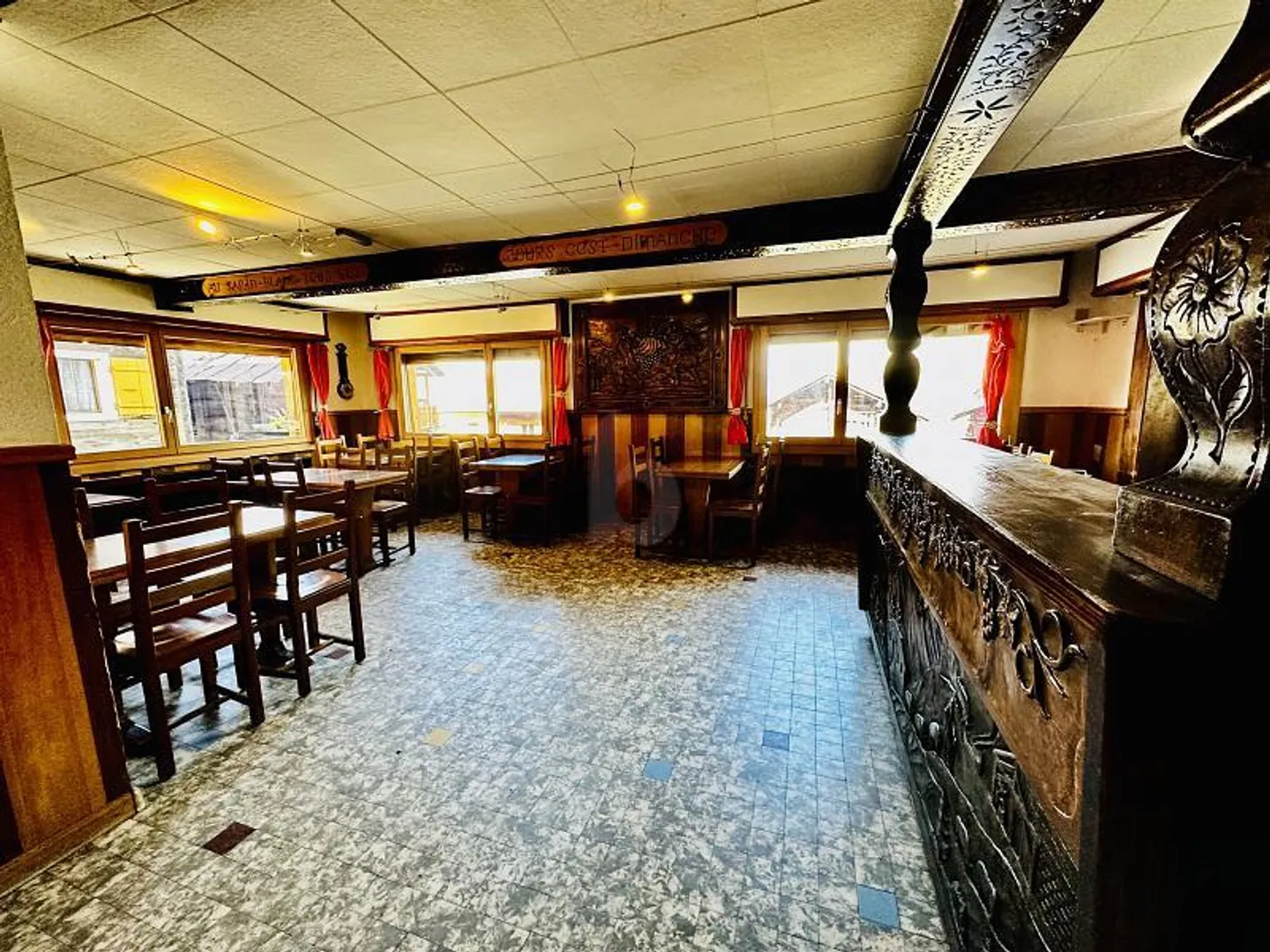 AVEC GRANDE SALLE, FORT POTENTIEL, PETIT PARADIS - Photo 4 of 6