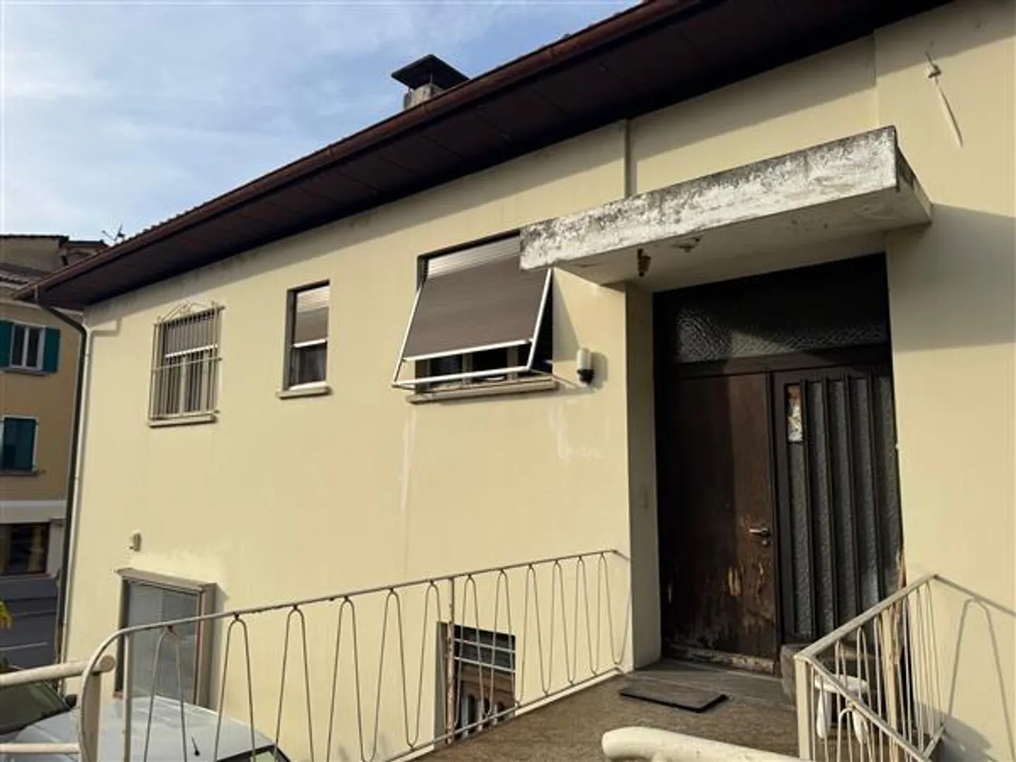 Maroggia: Income Palace - Photo 2 of 6