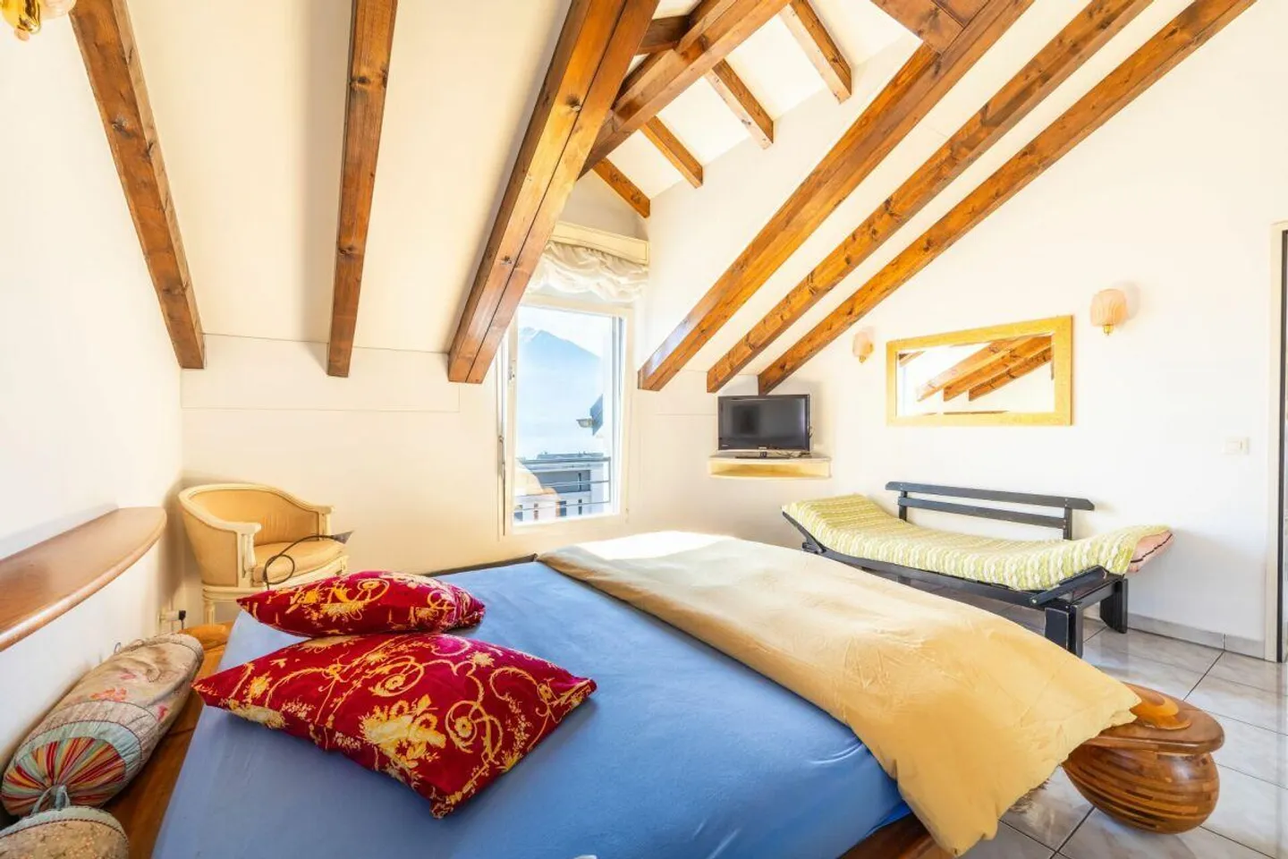 Attico Duplex con Vista Lago - Foto 9 di 16