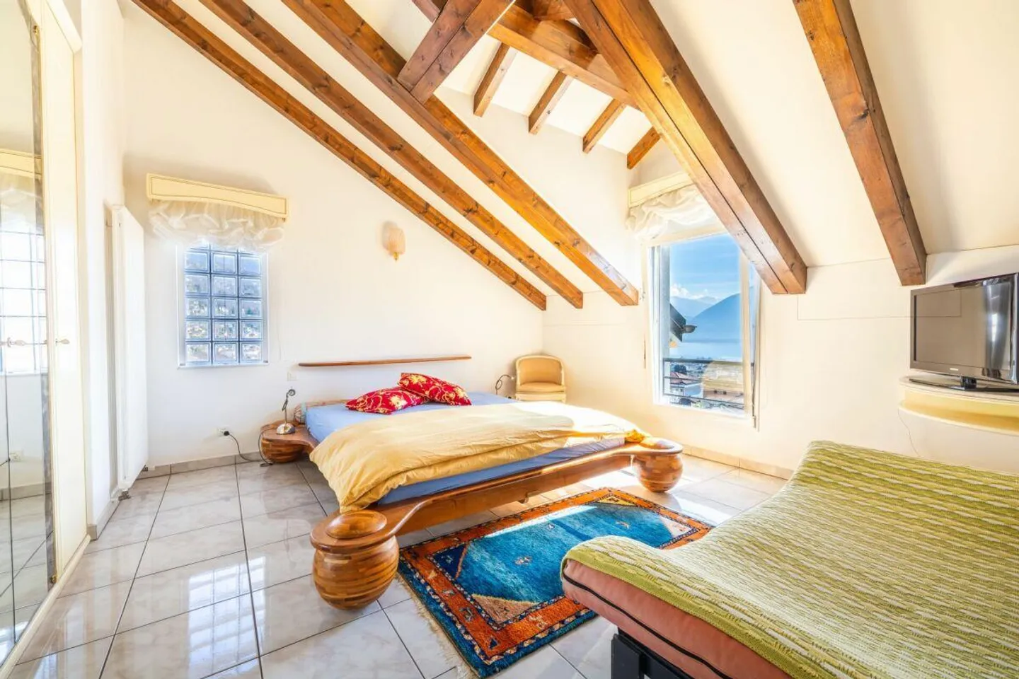 Attico Duplex con Vista Lago - Foto 10 di 16