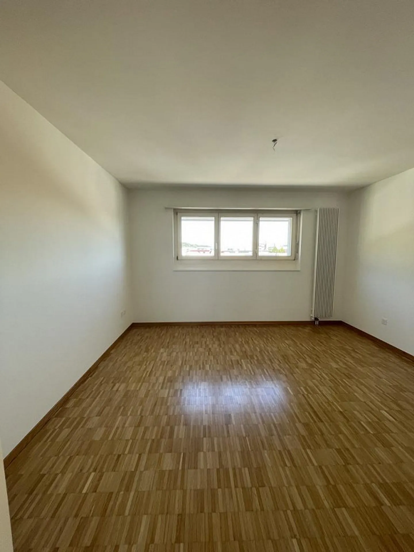 2.5-room penthouse apartment with large terrace - 1 MONTH FREE! - Photo 4 of 7