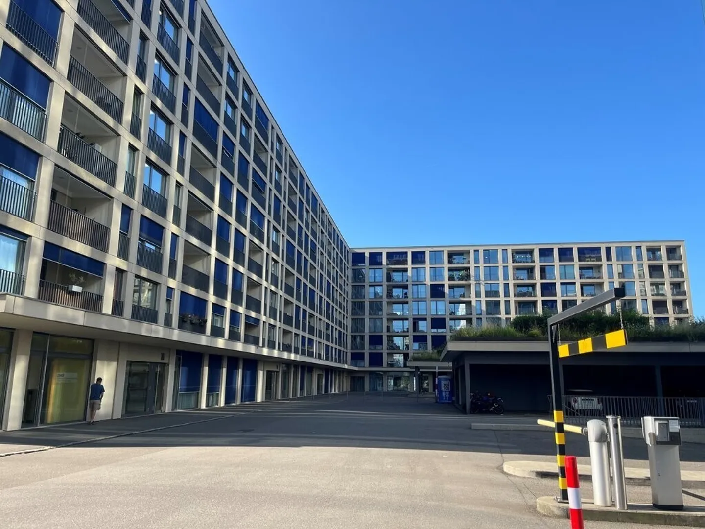 L'emplacement de stationnement cherche un nouveau locataire - Photo 1 sur 1