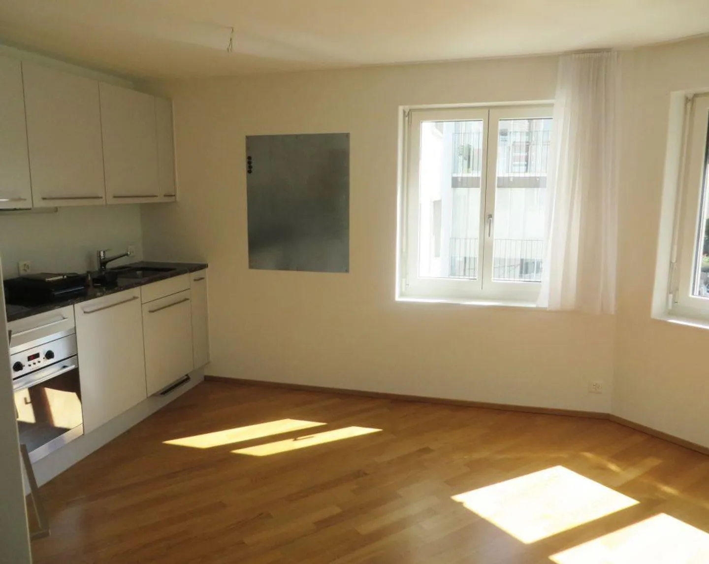 Appartement lumineux avec jardin d'hiver - Photo 2 sur 9