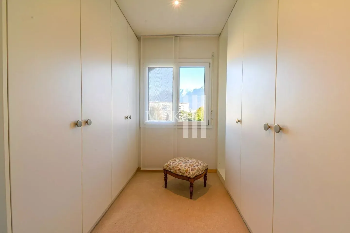 Bright attic duplex apartment - Photo 9 of 13