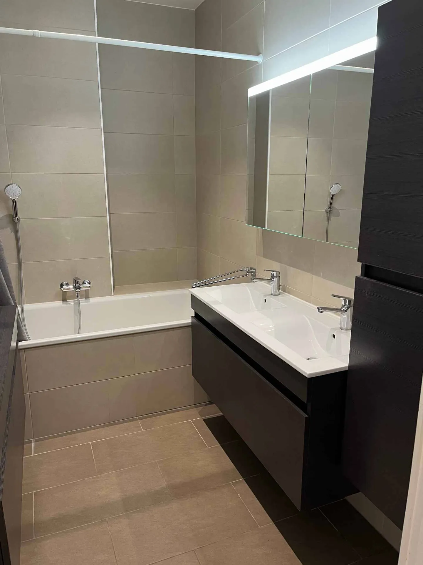 Appartamento Spazioso Vicino alla Città Vecchia - Foto 7 di 8