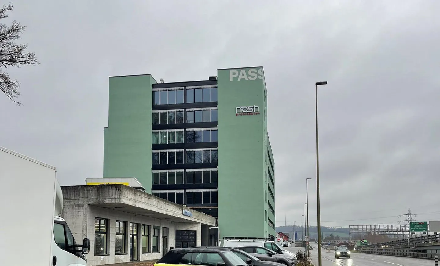 Spacious commercial spaces for rent - Photo 1 of 5