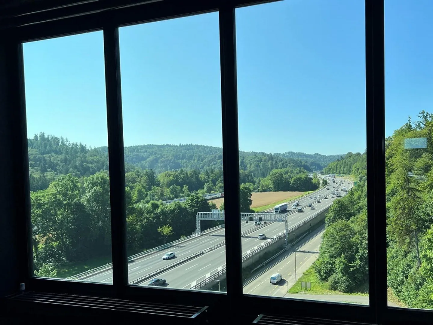 Spacious commercial spaces for rent - Photo 5 of 5