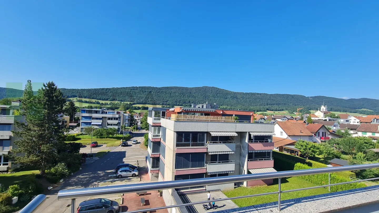 Attico luminoso di 3,5 stanze - Foto 14 di 14