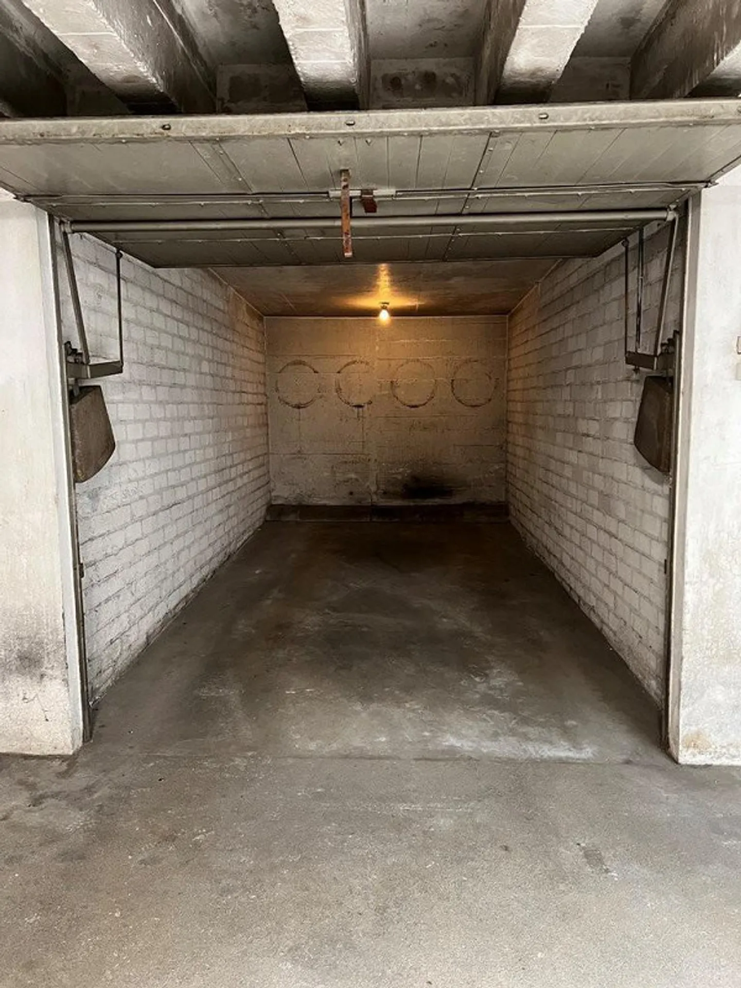 Garagenbox Nähe Bern - Foto 2 von 2