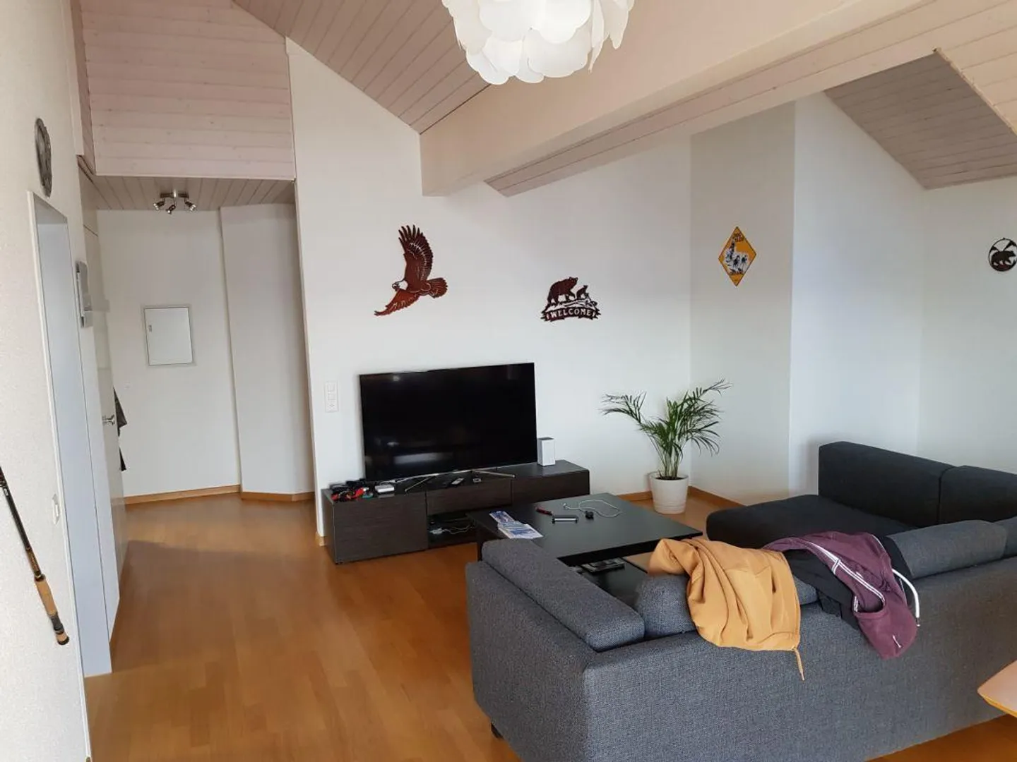 Charmante appartement 3.5 pièces avec vue panoramique - Photo 2 sur 8