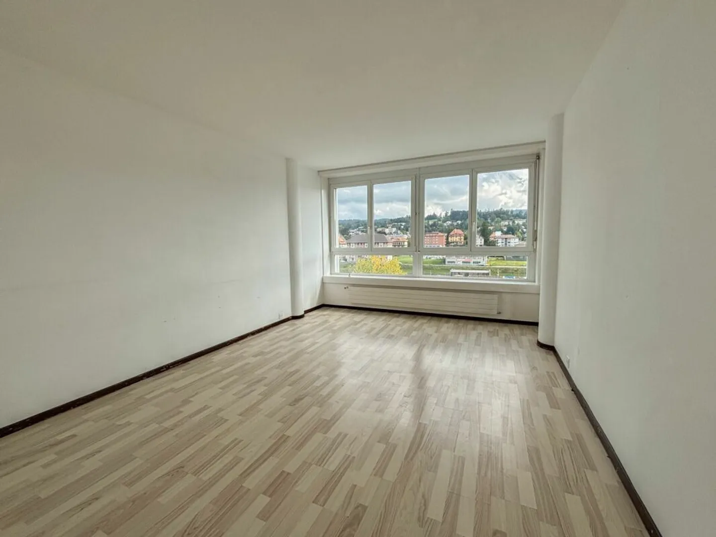 Appartement spacieux de 5 pièces - Photo 9 sur 15