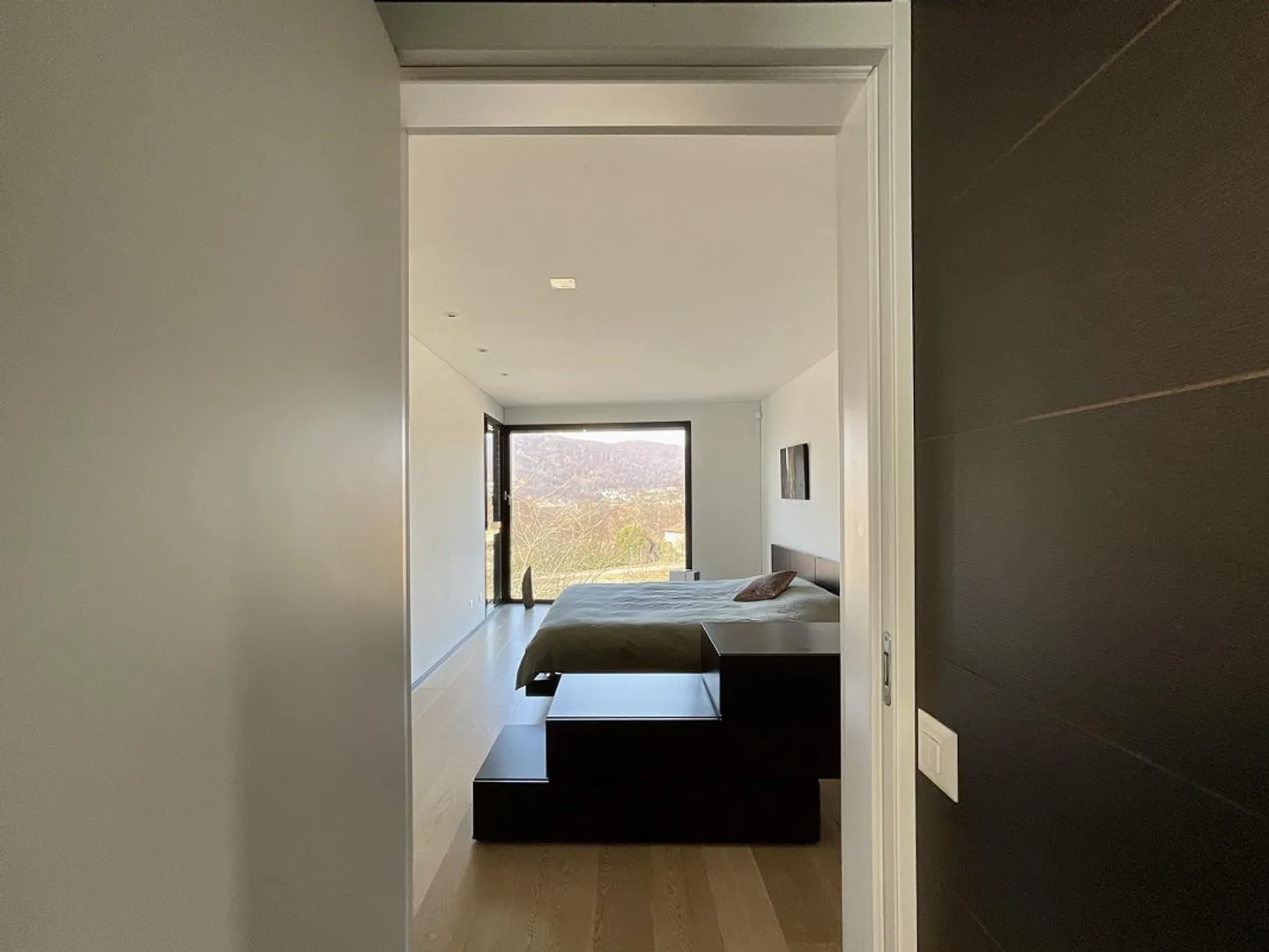 DAVESCO - ZU VERKAUFEN PRÄCHTIGE 4.5 ZIMMER WOHNUNG MIT GARTEN - Foto 9 von 13