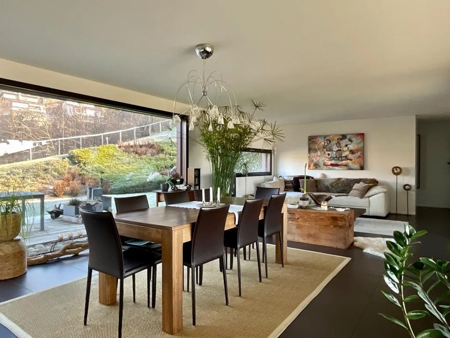 DAVESCO - ZU VERKAUFEN PRÄCHTIGE 4.5 ZIMMER WOHNUNG MIT GARTEN - Foto 3 von 13
