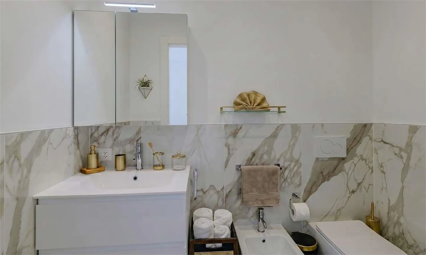 SEKUNDÄRWOHNUNG IN LUGANO MIT SEEBLICK - Foto 9 von 13