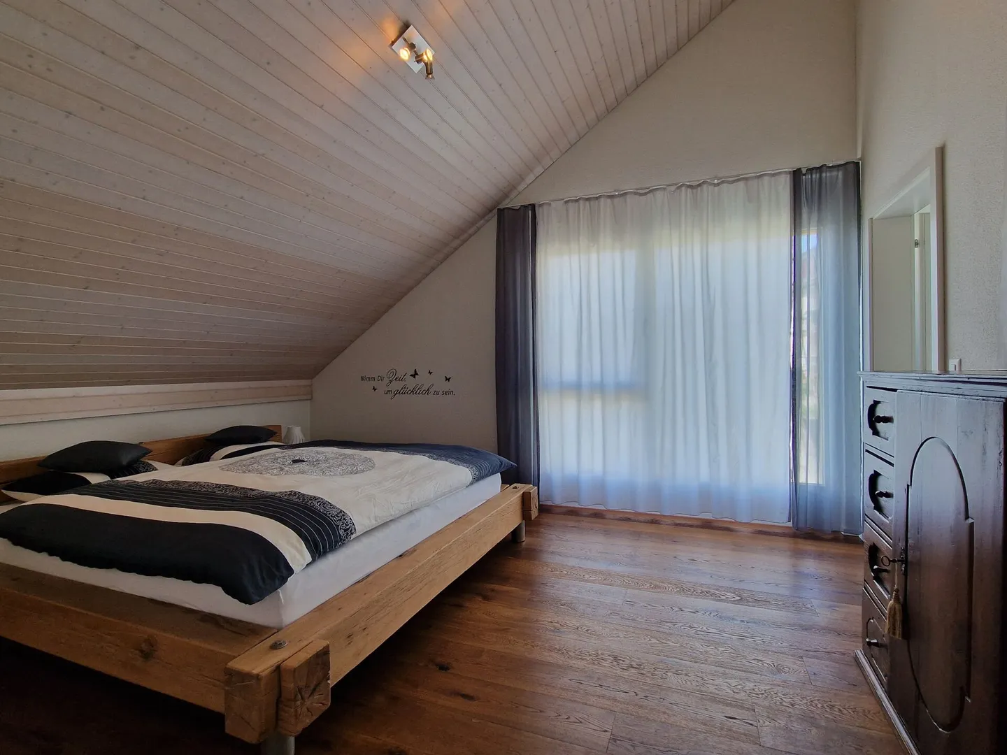 Terrace House with Plenty of Privacy and Views of the Reuss and the Mountains - Photo 12 of 26