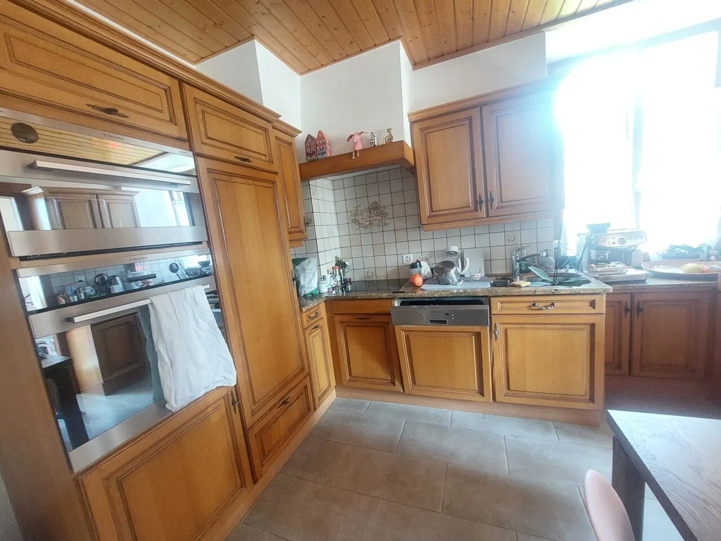 5-Zimmer-Wohnung im 1. Stock - Foto 3 von 6