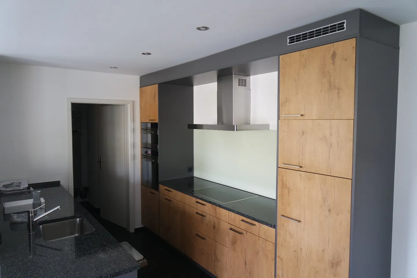 Moderne Wohnung mit Balkon - Foto 1 von 10