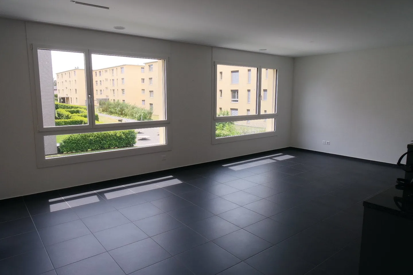Moderne Wohnung mit Balkon - Foto 4 von 10