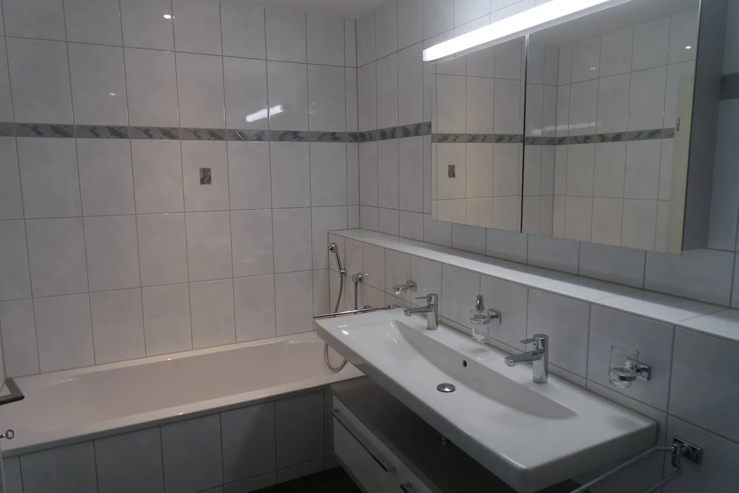 Moderne Wohnung mit Balkon - Foto 6 von 10
