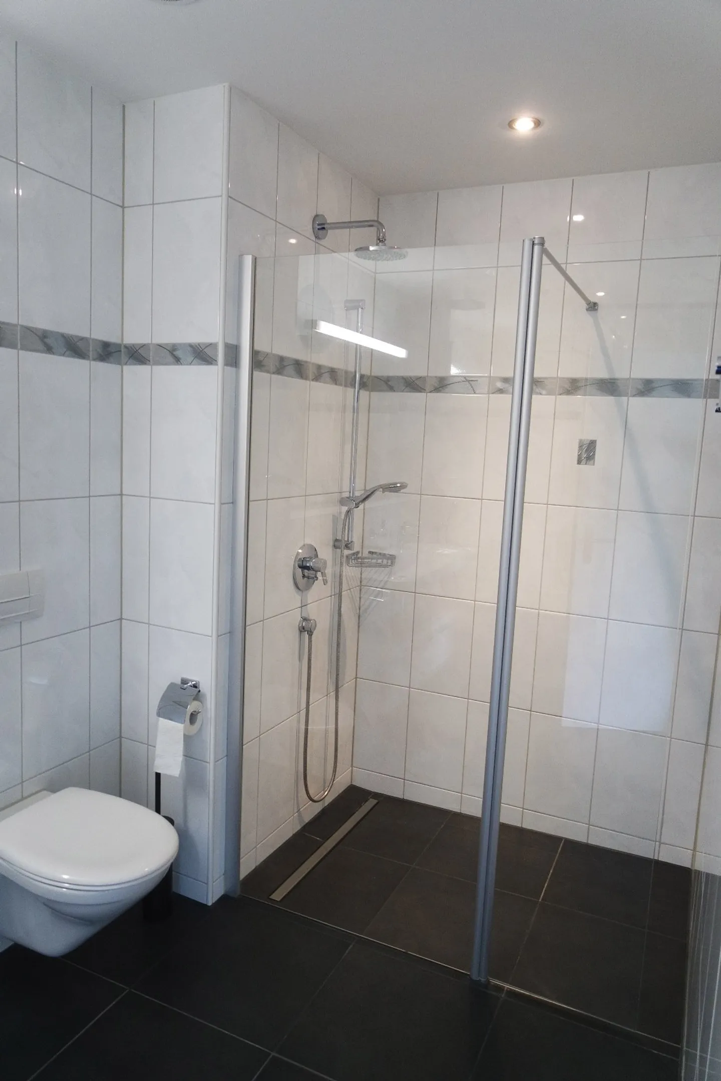 Moderne Wohnung mit Balkon - Foto 7 von 10