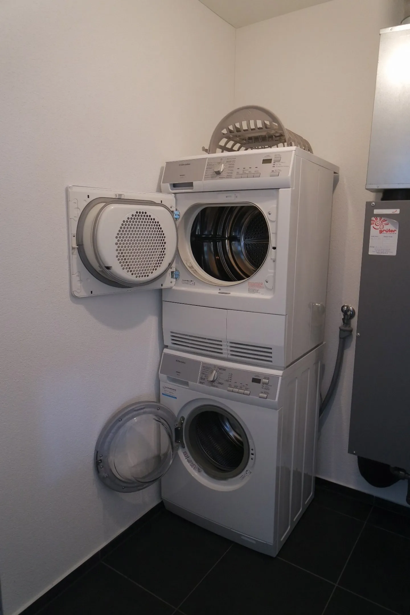 Moderne Wohnung mit Balkon - Foto 9 von 10
