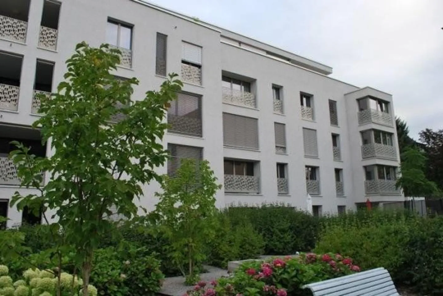 Perfectly located 3.5 room apartment with garden - Photo 1 of 8