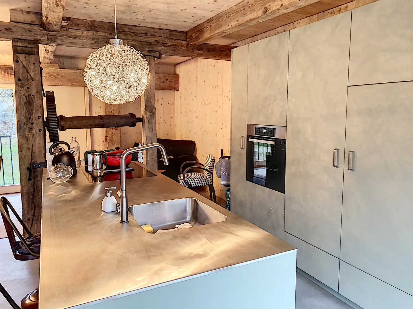 Bell'appartamento atipico di 3,5 locali al piano terra - Foto 3 di 11