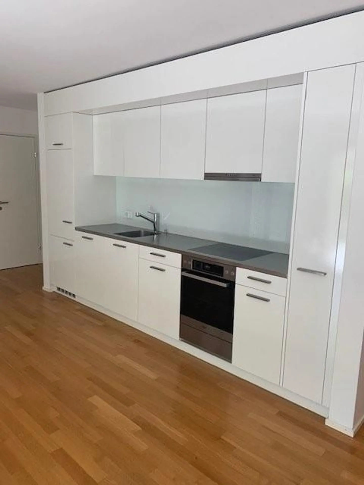 Perfectly located 3.5 room apartment with garden - Photo 2 of 8