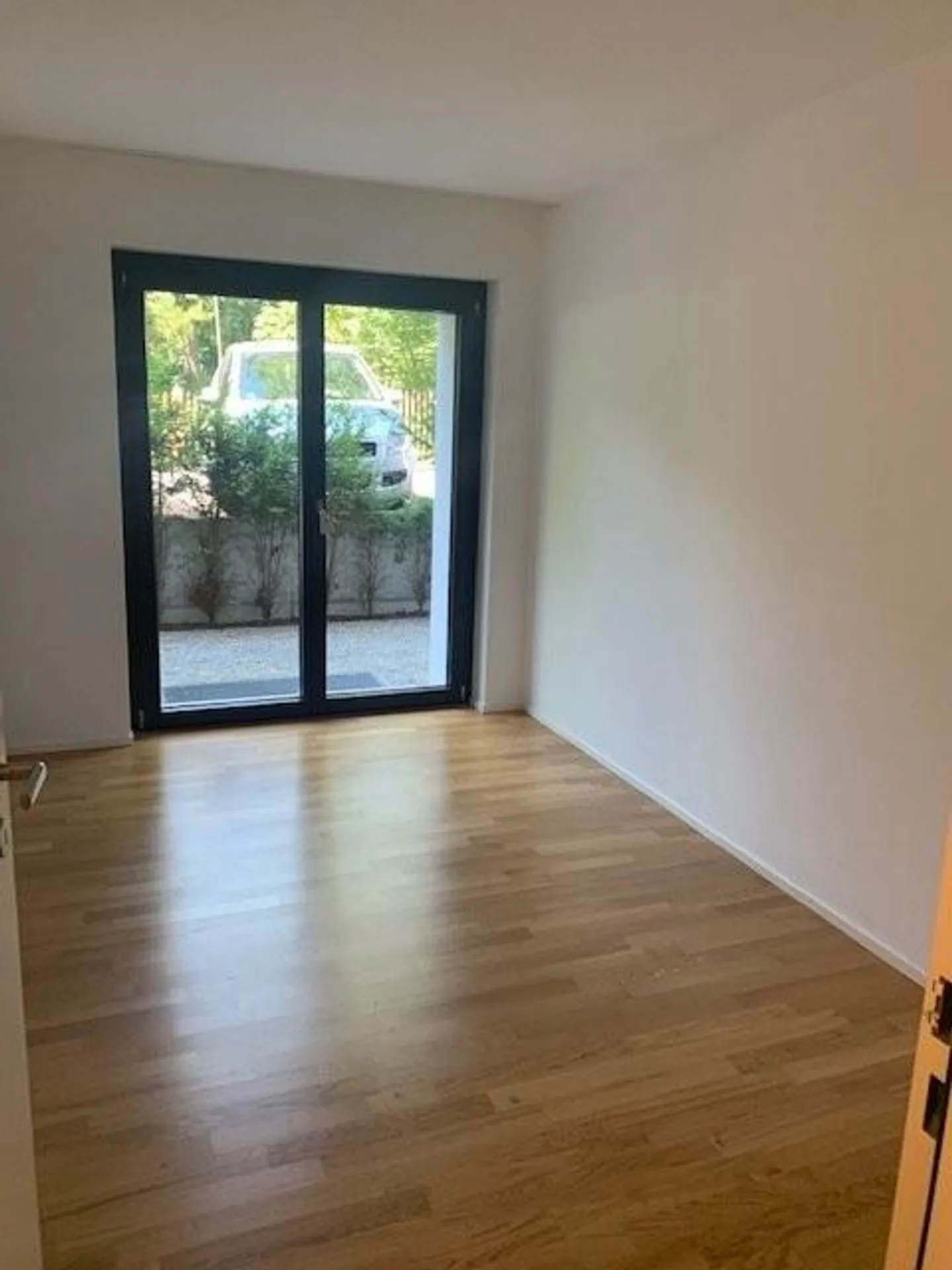 Perfectly located 3.5 room apartment with garden - Photo 5 of 8