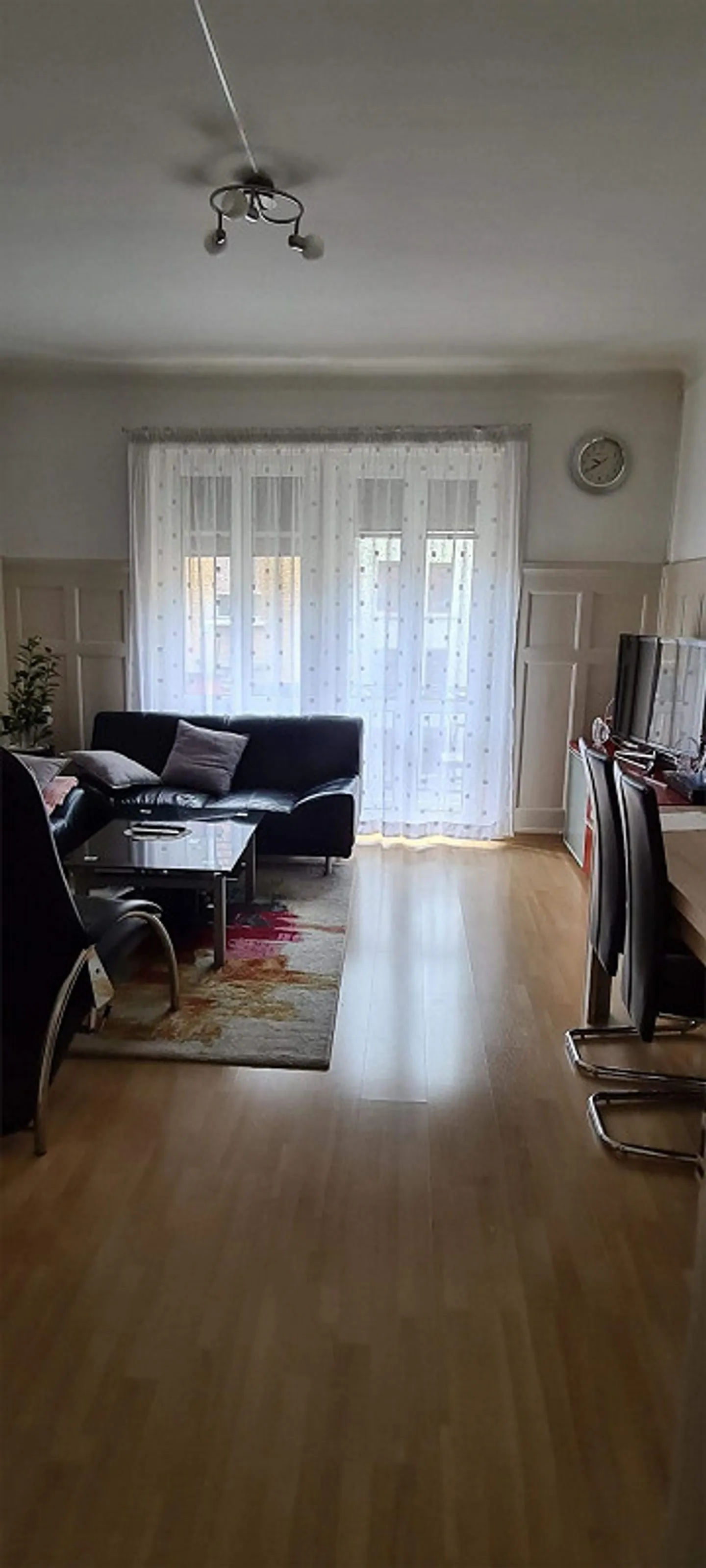 Appartement Art Nouveau de 4,5 pièces entièrement rénové - Photo 3 sur 8