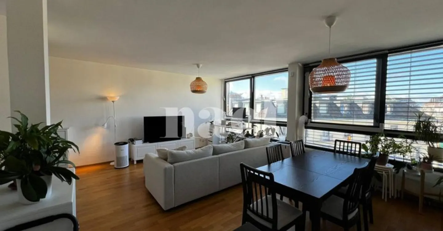 4.5-room duplex with a view of Salève - Photo 4 of 10