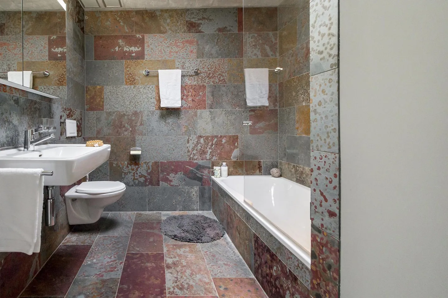 Appartamento attico con terrazza soleggiata - Foto 5 di 7