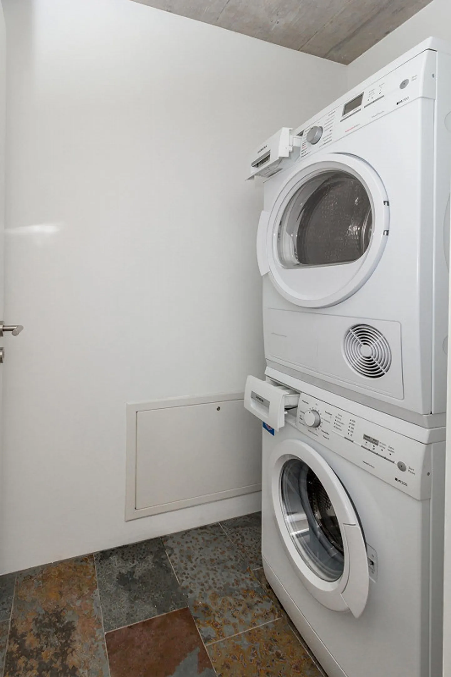 Appartamento attico con terrazza soleggiata - Foto 6 di 7