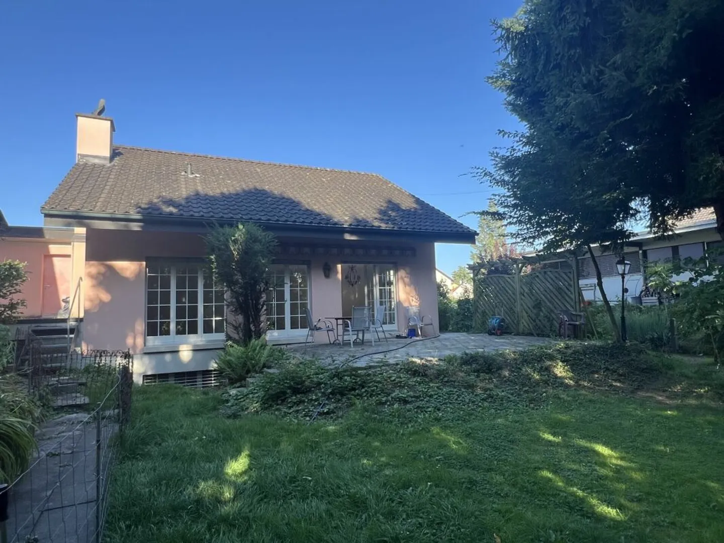 Einfamilienhaus mieten - Foto 1 von 17