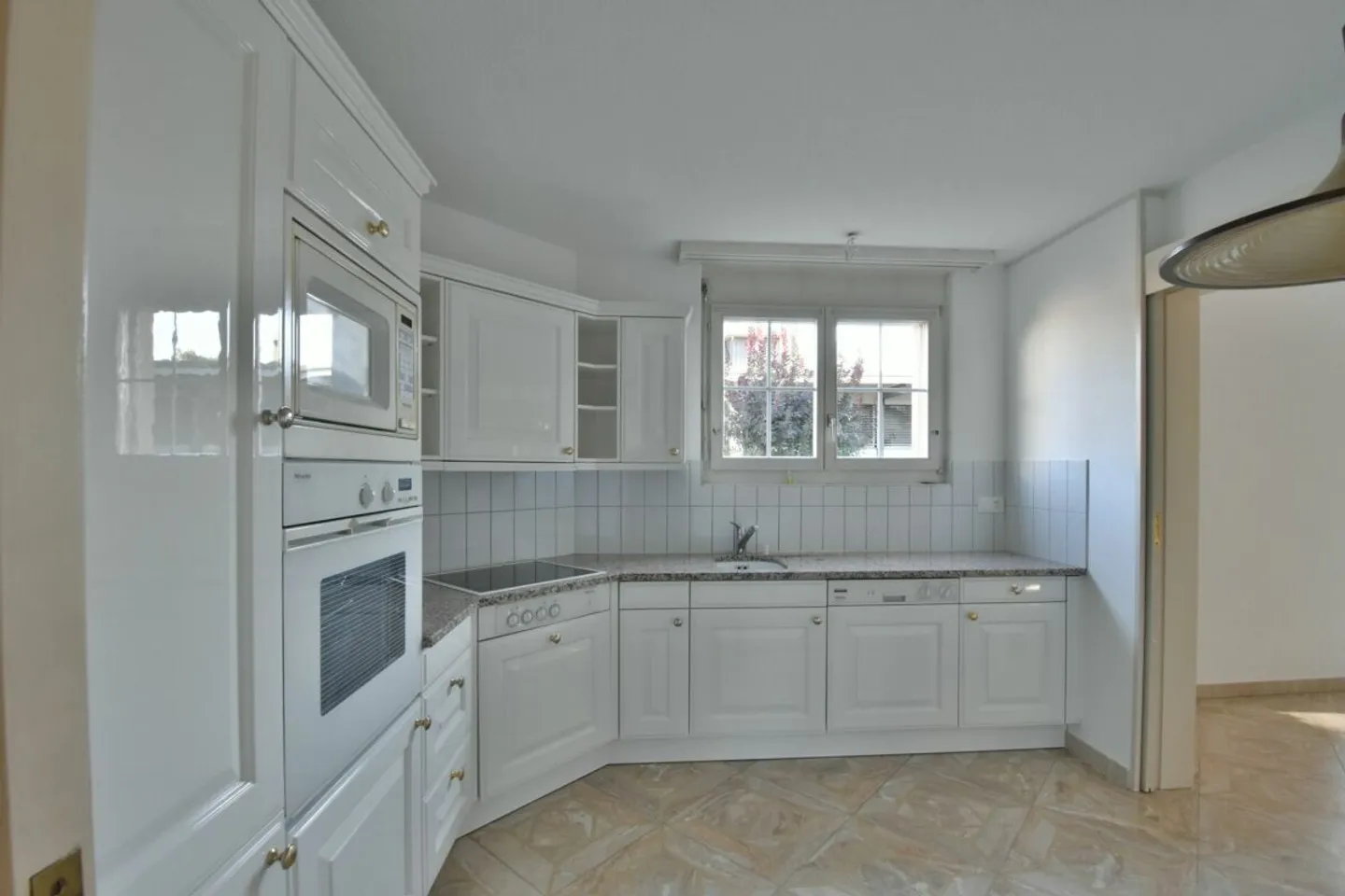 Einfamilienhaus mieten - Foto 7 von 17
