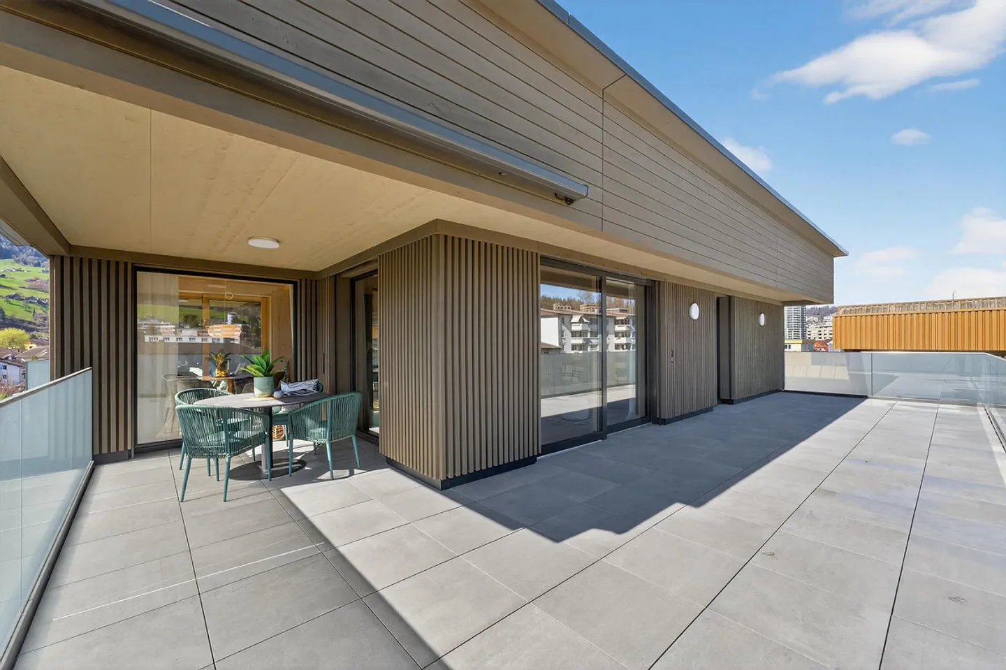 New penthouse apartment with terrace and panoramic view - Photo 2 of 9