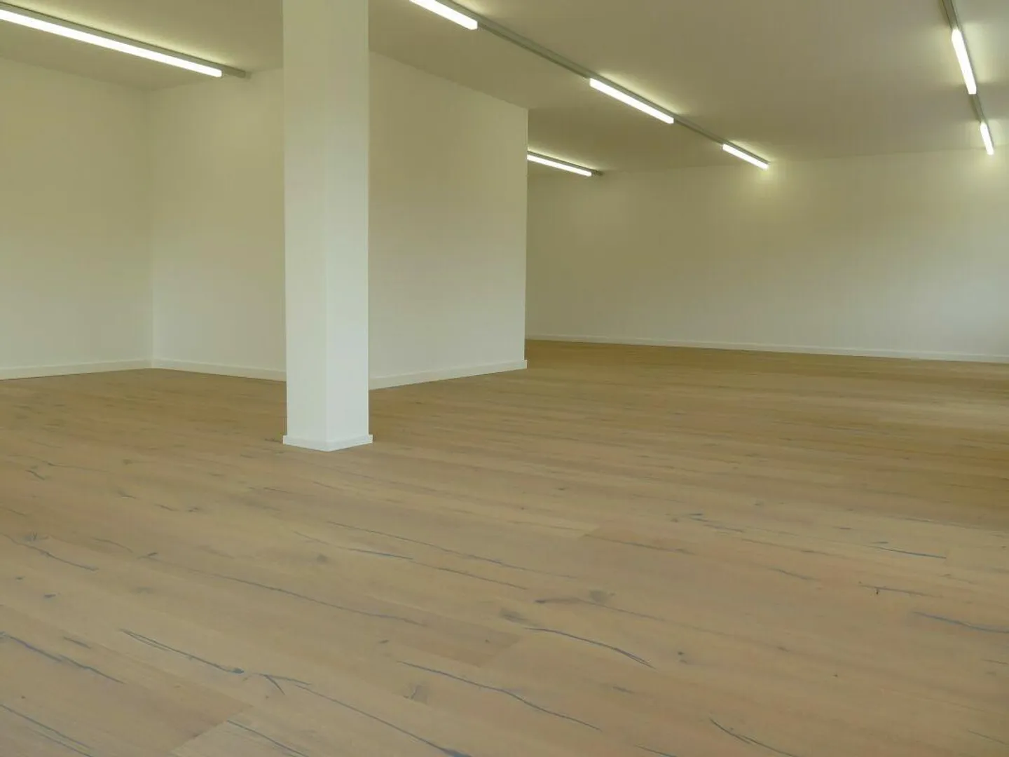 Espace de travail moderne et lumineux - juste à côté de la gare - Photo 2 sur 3