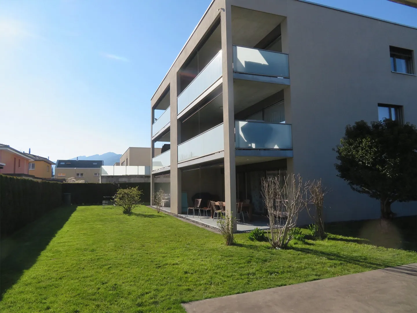 3.5 Zi-Dachwohnung m. gr. Balkon, schöne Aussicht - Foto 1 von 16