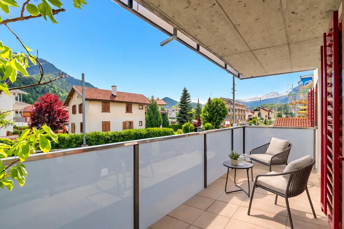 Bonaduz: bright 4.5-room apartment with balcony and mountain view - Photo 1 of 6