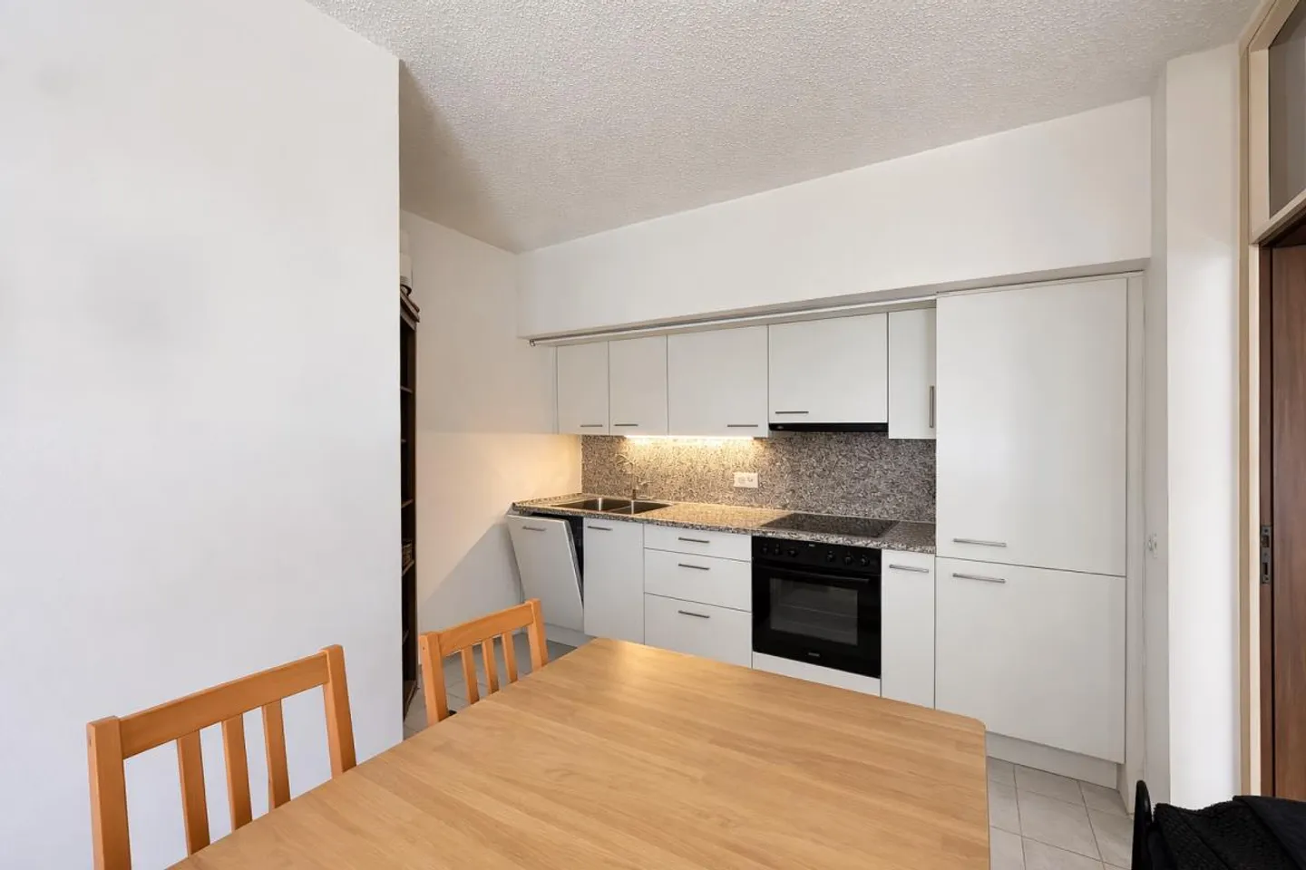 Appartamento Incantevole con Giardino - Foto 6 di 11