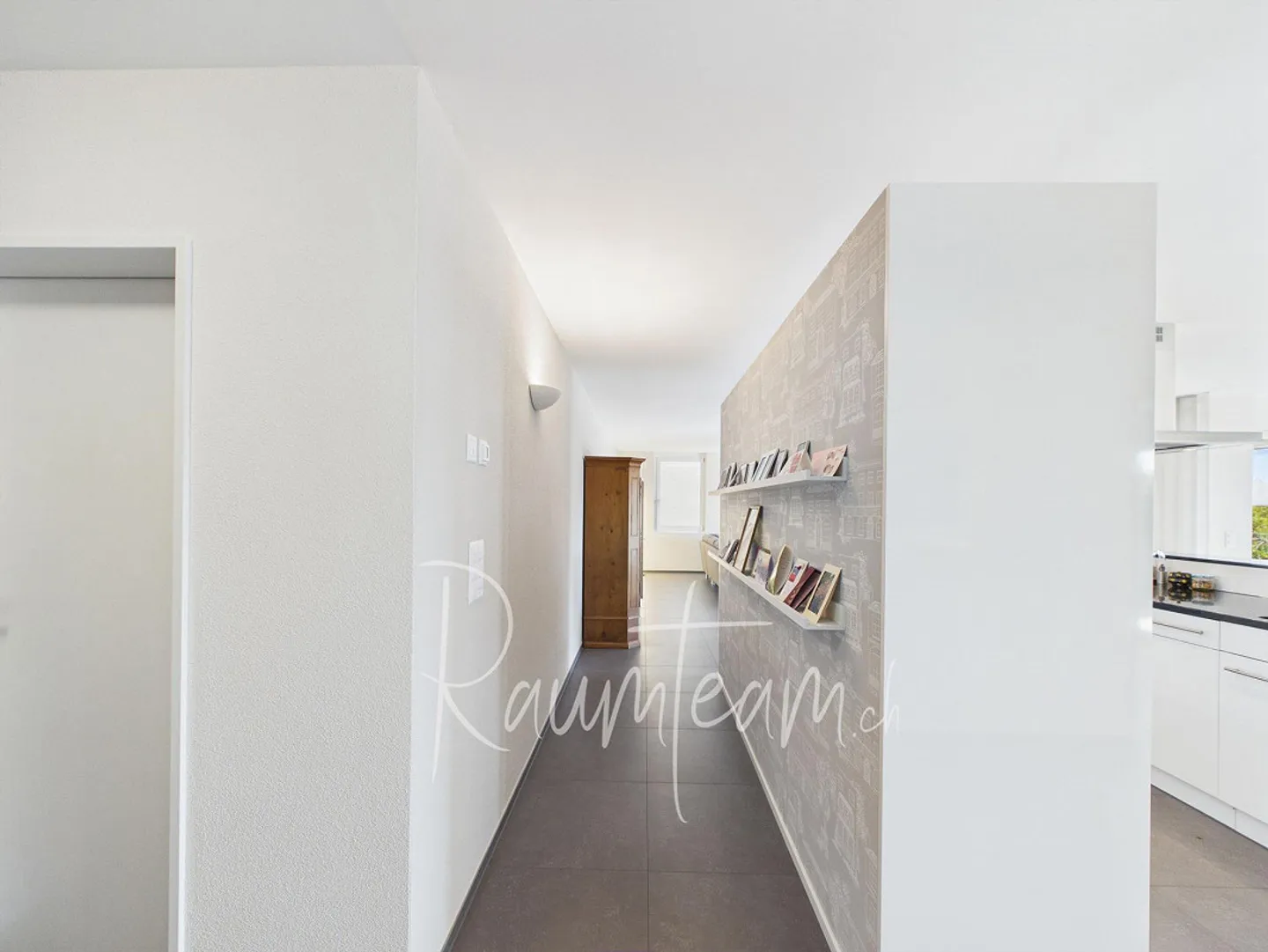 Traumhafte, sonnige Terrassenwohnung mit Bergblick - Photo 3 of 24